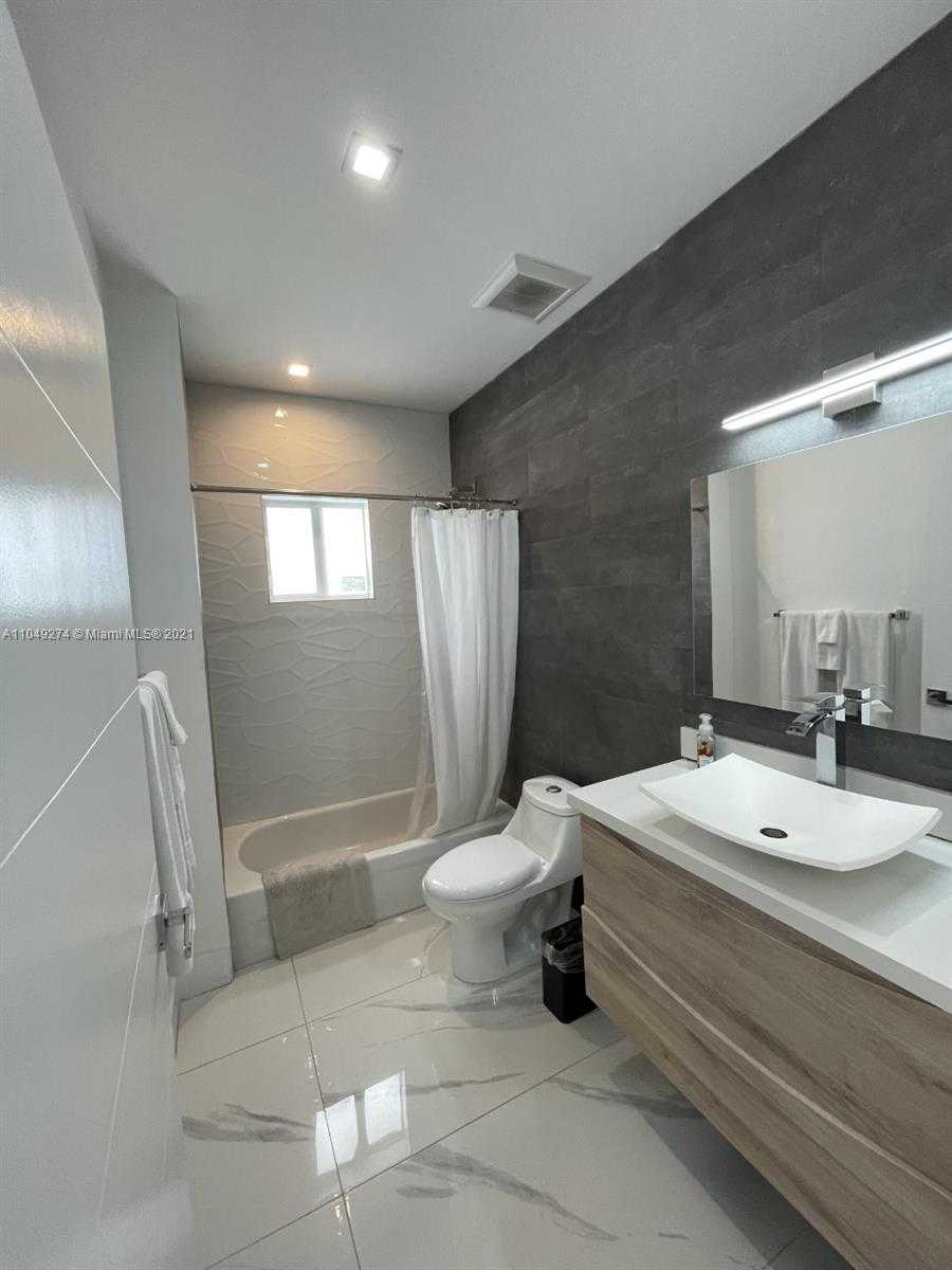 Small Image of 151 NORTH WEST 33RD ST, Miami Number 19