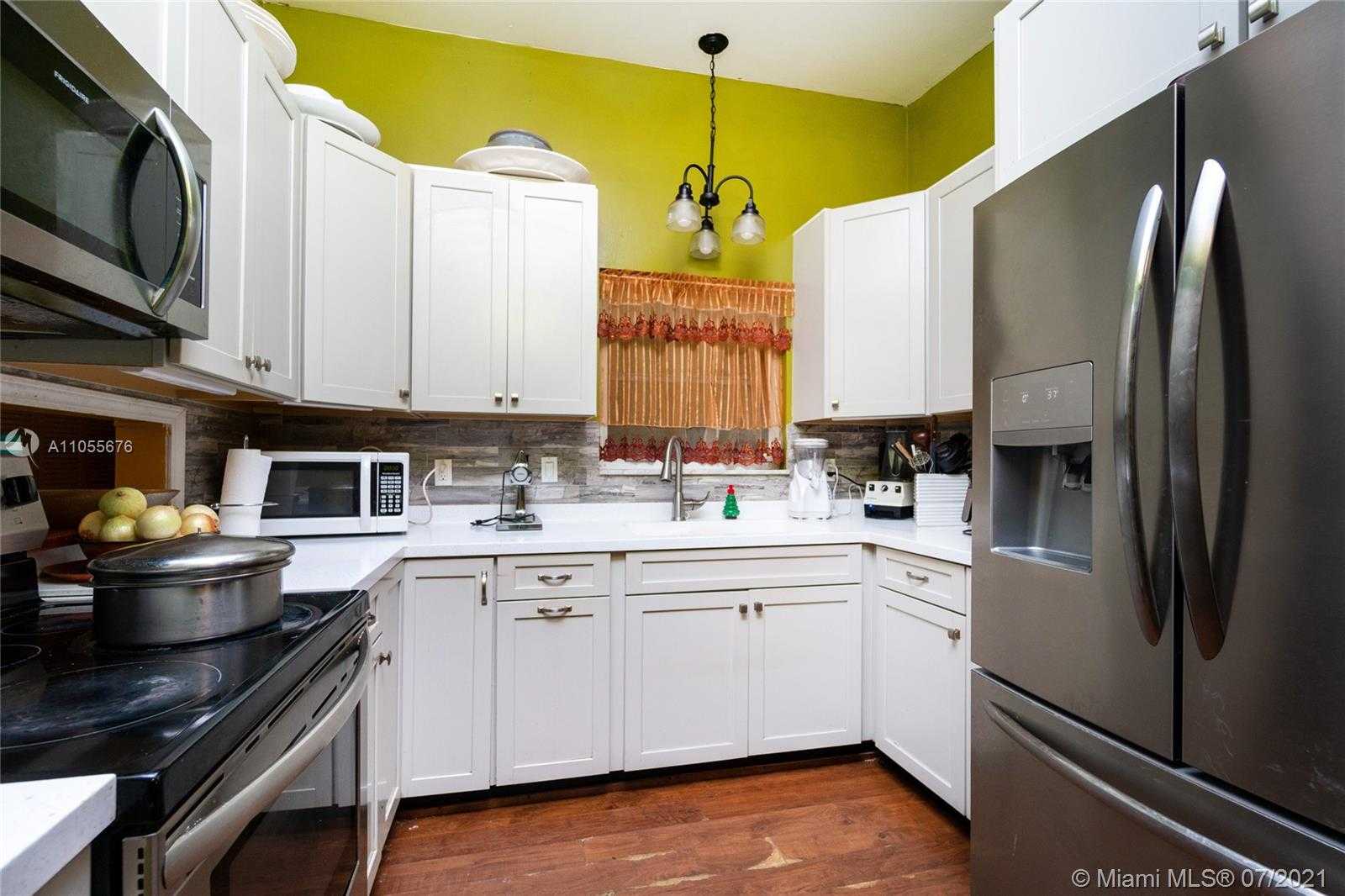 Small Image of 6260 LANDOVER, Port Charlotte Number 18