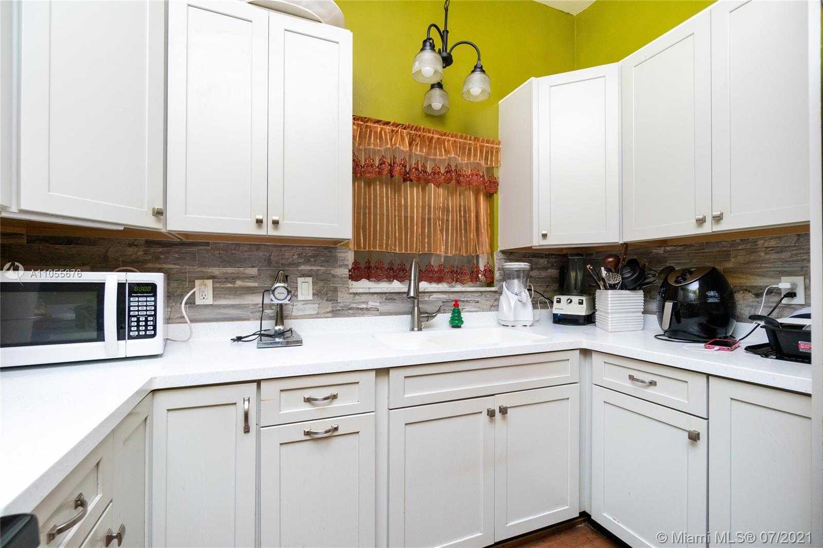 Small Image of 6260 LANDOVER, Port Charlotte Number 19