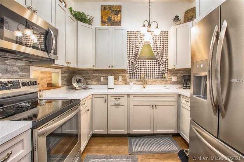 Small Image of 6260 LANDOVER, Port Charlotte Number 4