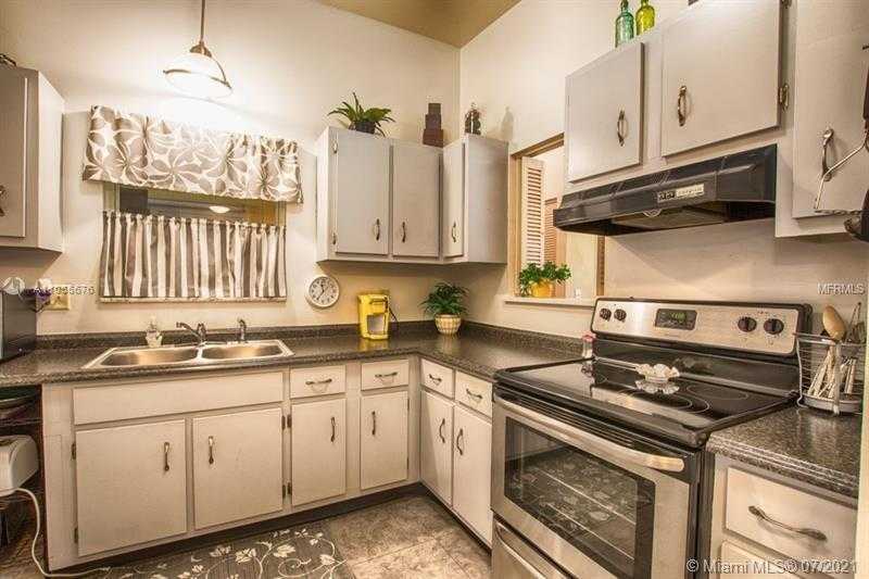 Small Image of 6260 LANDOVER, Port Charlotte Number 5