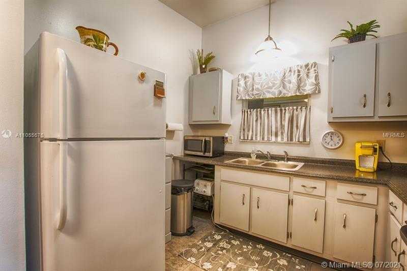 Small Image of 6260 LANDOVER, Port Charlotte Number 7