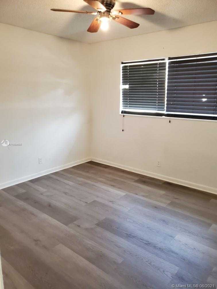 Small Image of 2500 FRANKLIN DR, Fort Lauderdale Number 10