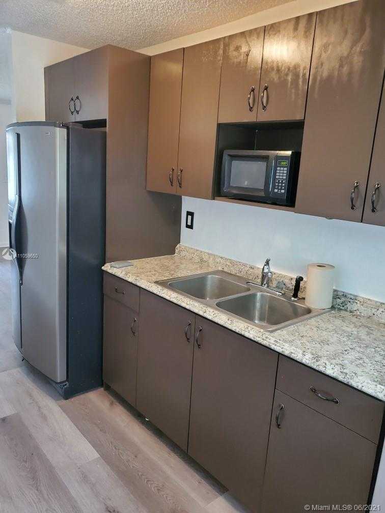 Small Image of 2500 FRANKLIN DR, Fort Lauderdale Number 11