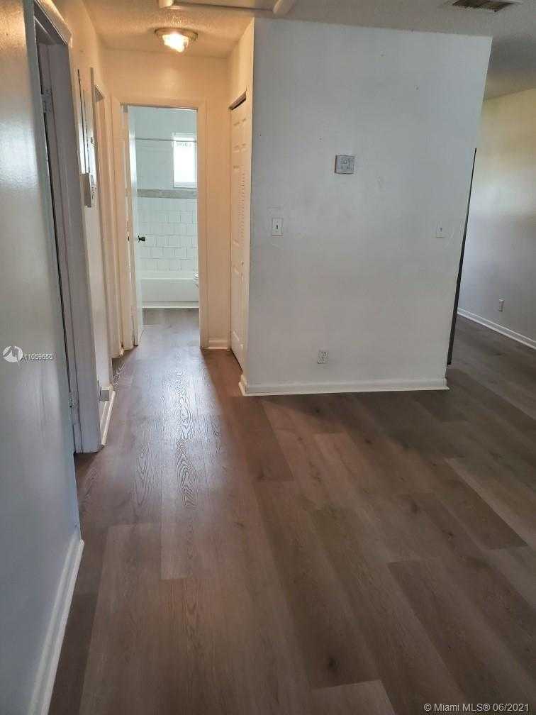 Small Image of 2500 FRANKLIN DR, Fort Lauderdale Number 12