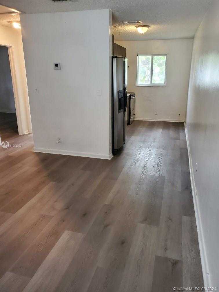 Small Image of 2500 FRANKLIN DR, Fort Lauderdale Number 13