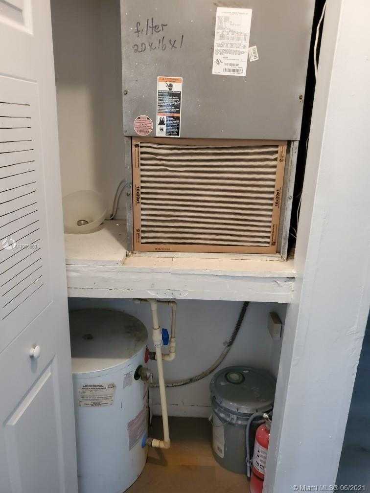 Small Image of 2500 FRANKLIN DR, Fort Lauderdale Number 4