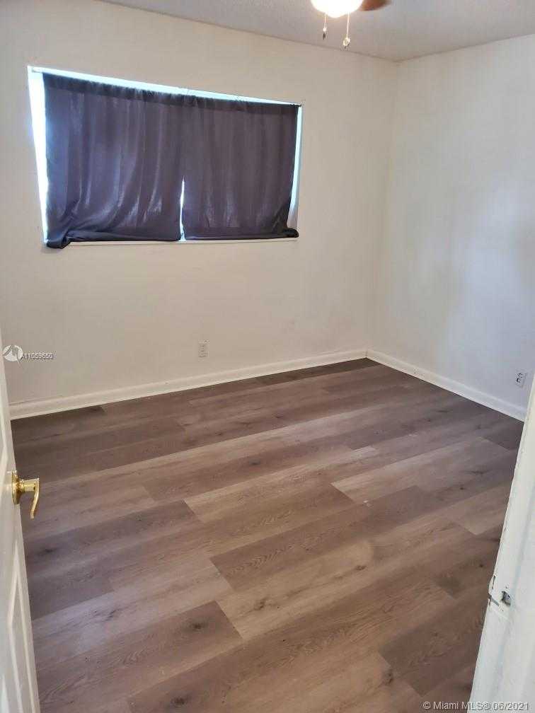 Small Image of 2500 FRANKLIN DR, Fort Lauderdale Number 7
