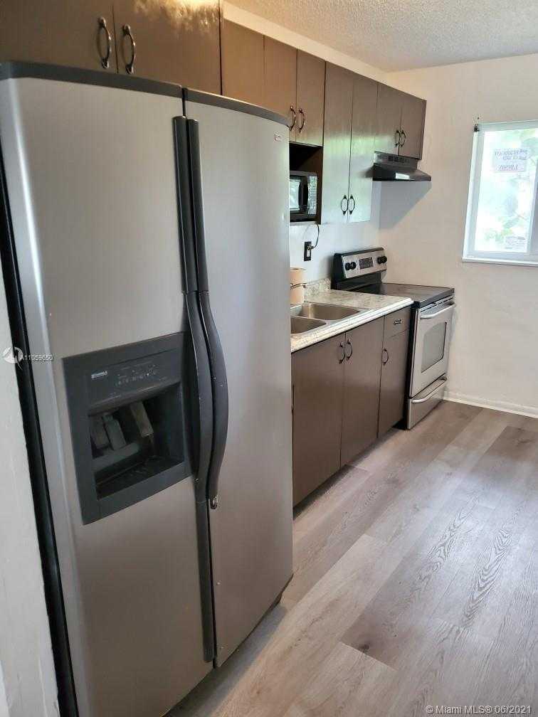 Small Image of 2500 FRANKLIN DR, Fort Lauderdale Number 9