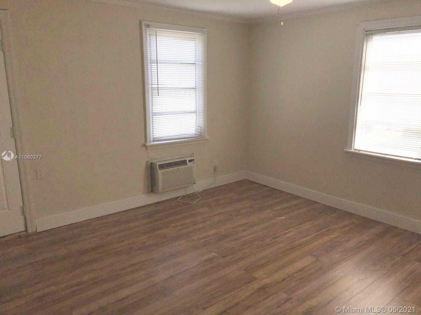 Small Image of 611 NORTH BROADWAY, Lantana Number 10