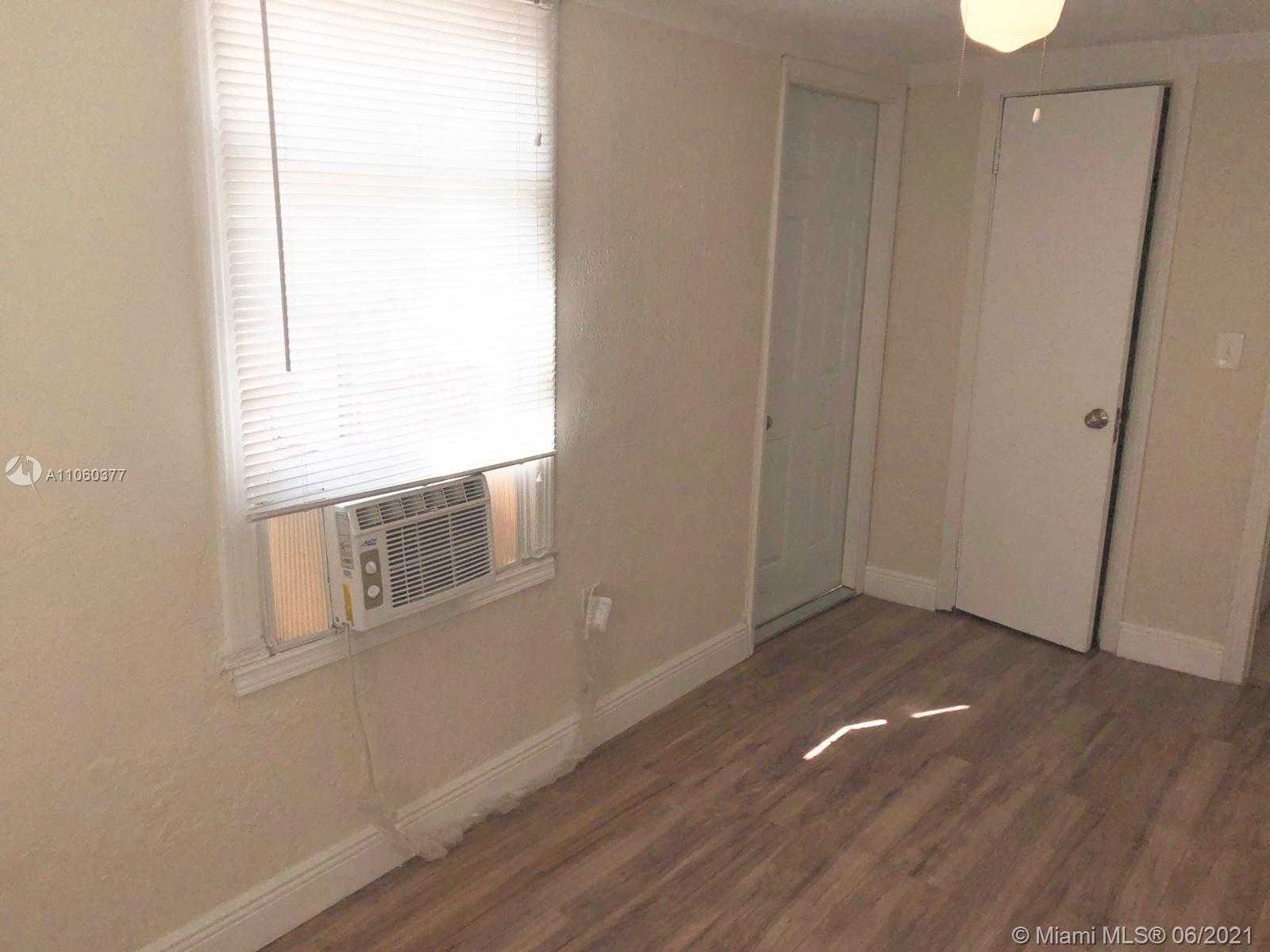 Small Image of 611 NORTH BROADWAY, Lantana Number 11