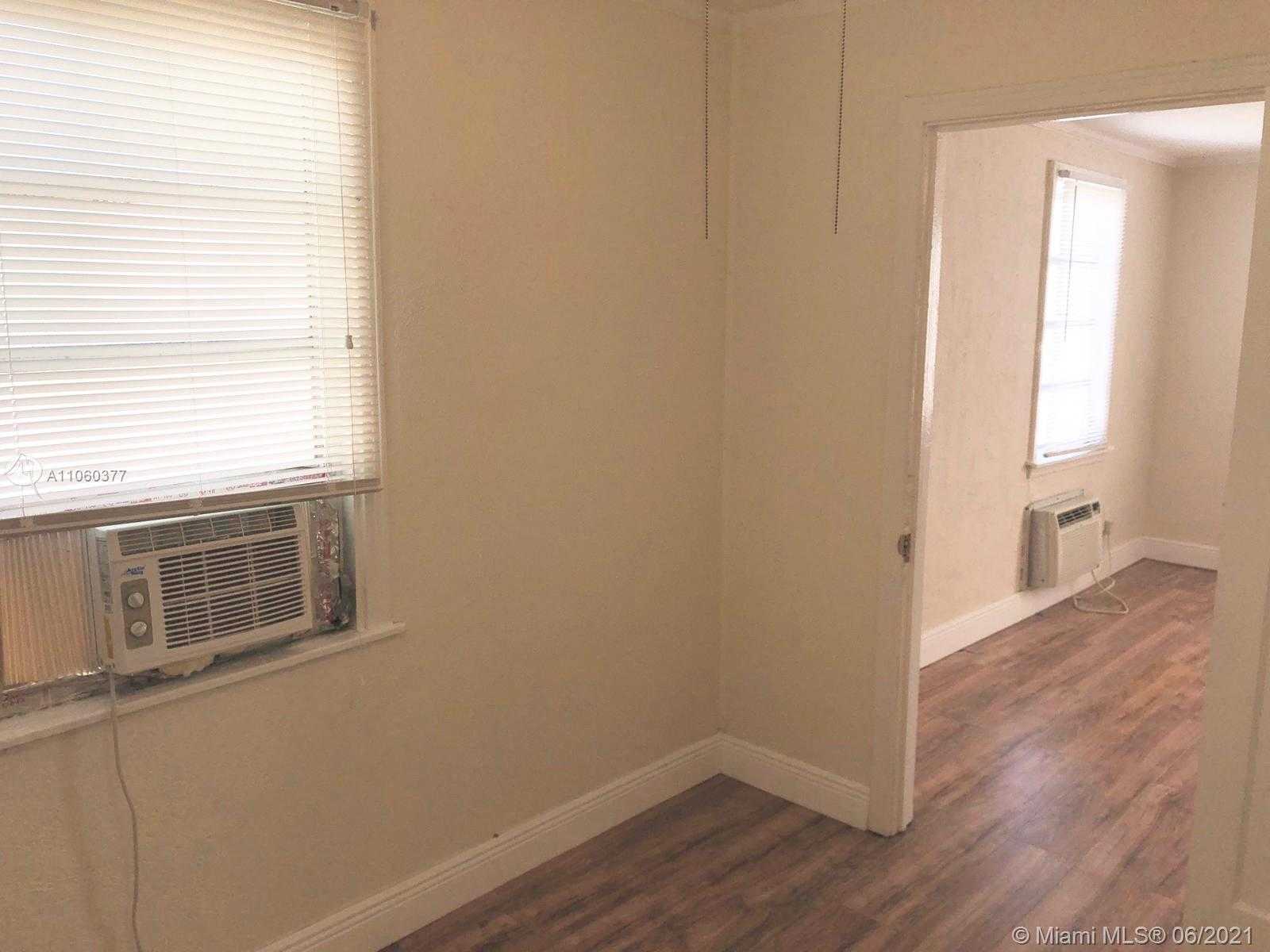 Small Image of 611 NORTH BROADWAY, Lantana Number 14