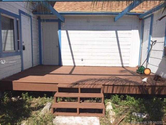 Small Image of 611 NORTH BROADWAY, Lantana Number 15