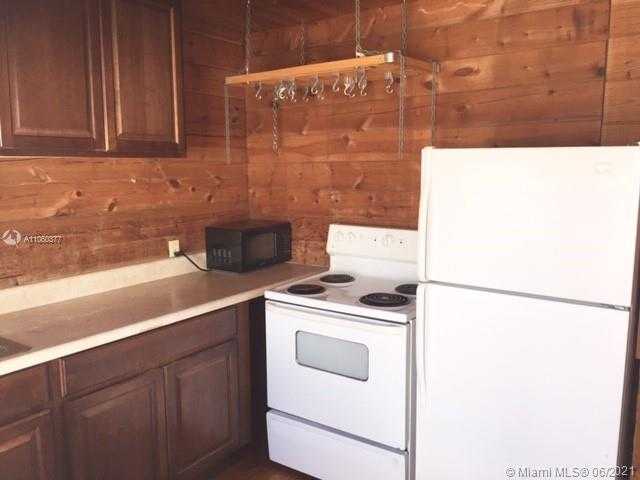 Small Image of 611 NORTH BROADWAY, Lantana Number 17