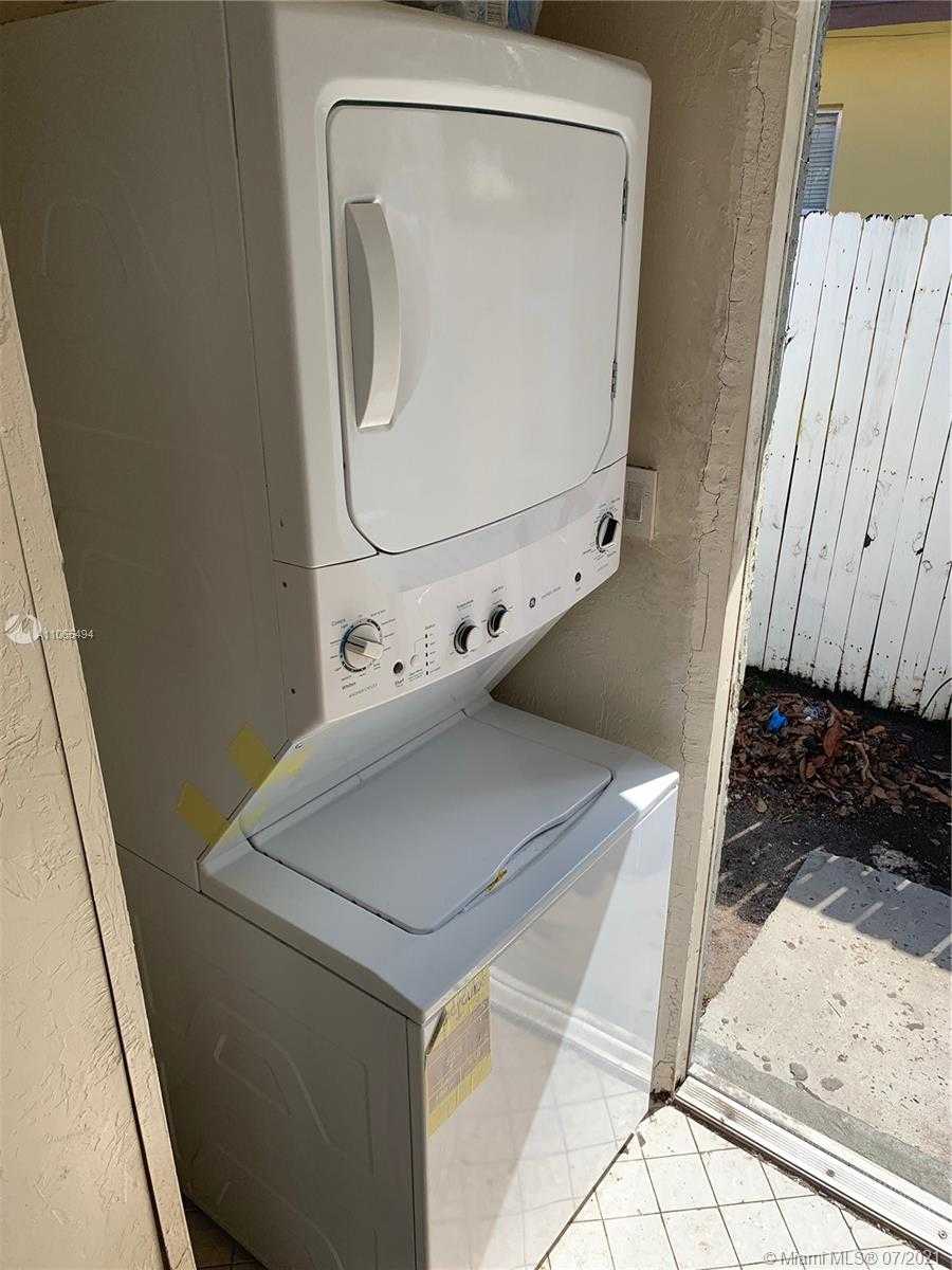 Small Image of 146 NORTH WEST 8TH AVE, Dania Beach Number 10