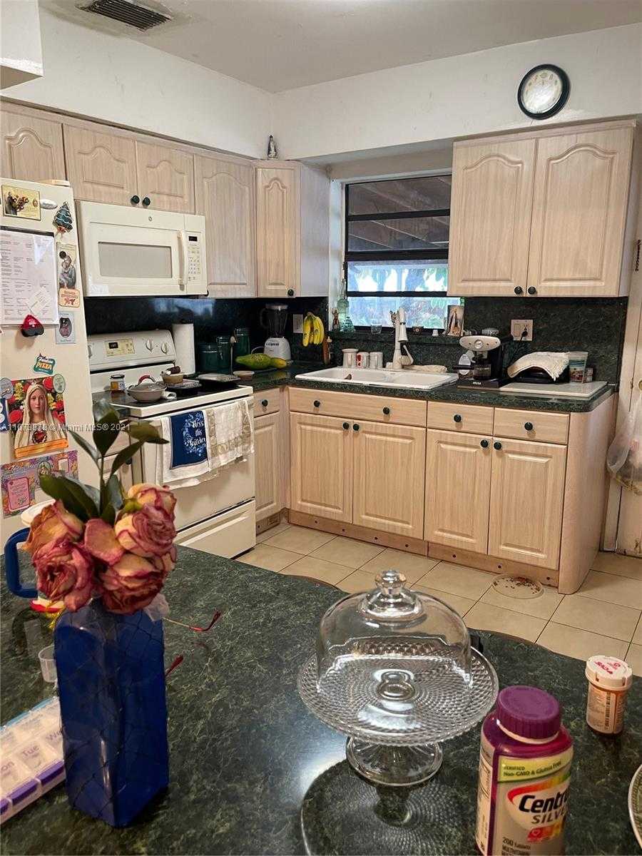Small Image of 7450 NORTH WEST 3RD ST #3, Miami Number 12