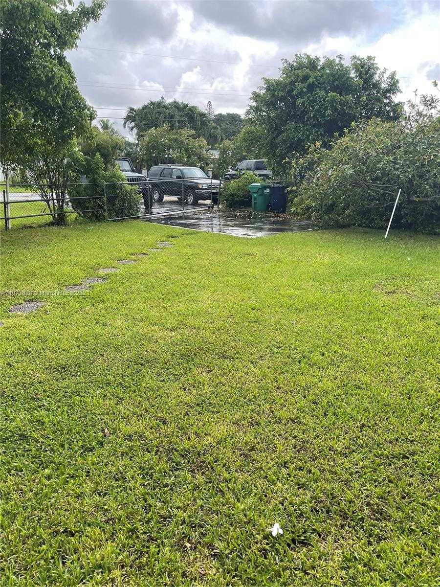 Small Image of 7450 NORTH WEST 3RD ST #3, Miami Number 17