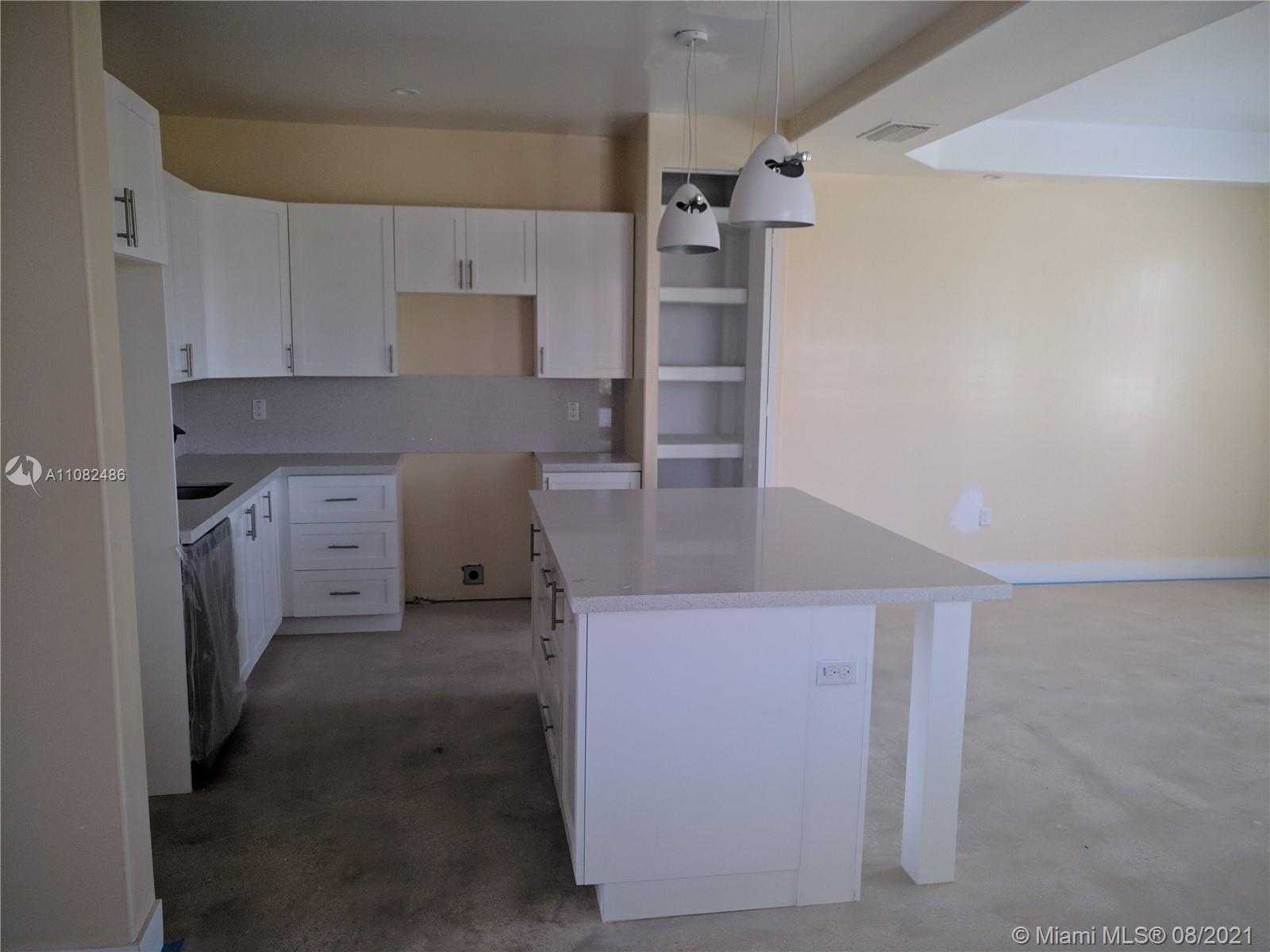 Small Image of 12194 SOUTH WEST 213TH ST, Miami Number 2