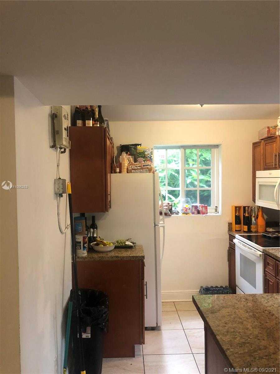 Small Image of 210 NORTH WEST 16TH ST #6, Miami Number 6