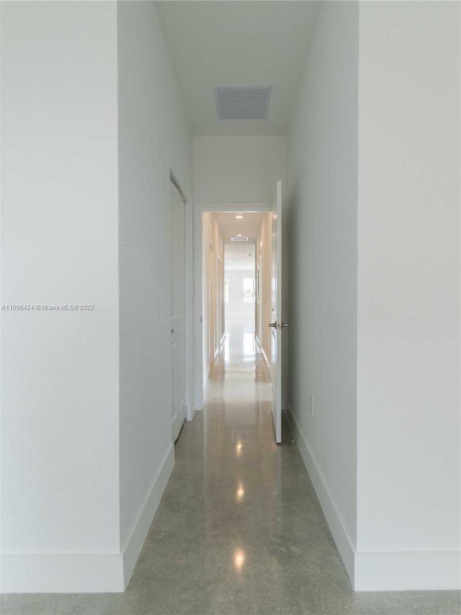 Small Image of 899 SOUTH WEST 10TH ST, Pompano Beach Number 11