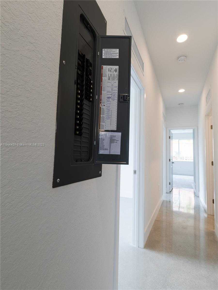 Small Image of 899 SOUTH WEST 10TH ST, Pompano Beach Number 22