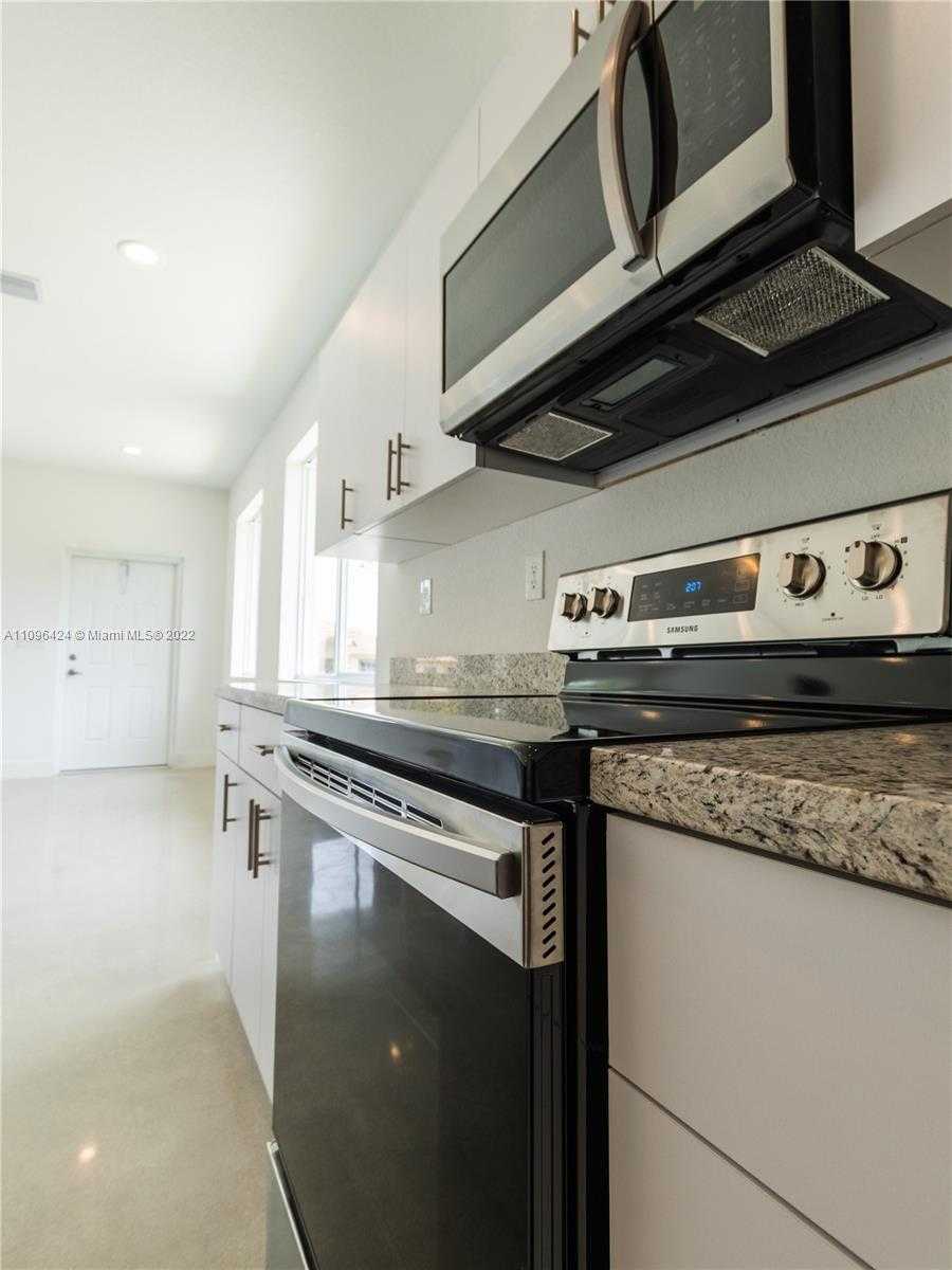 Small Image of 899 SOUTH WEST 10TH ST, Pompano Beach Number 6