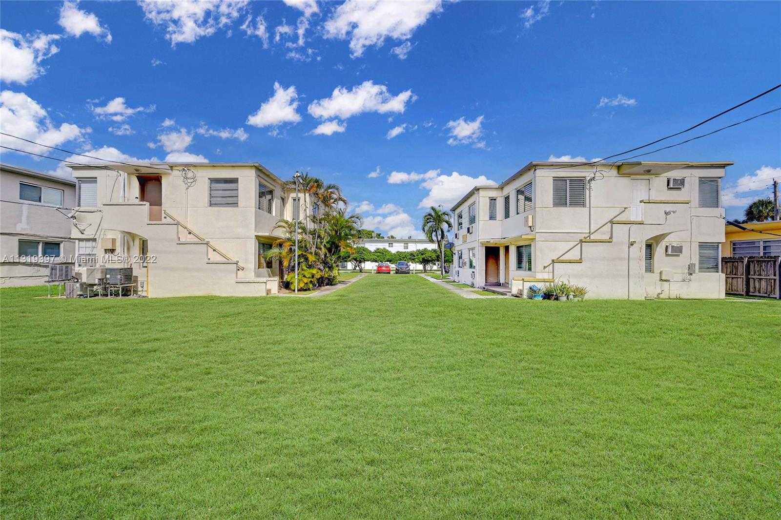 Small Image of 1910 BIARRITZ DR #8, Miami Beach Number 10