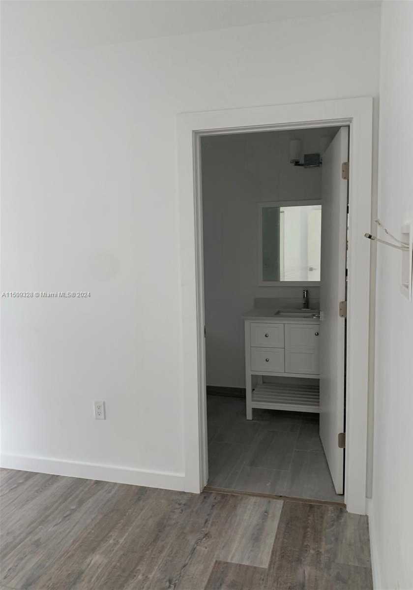 Small Image of 190 NORTH WEST 57TH ST, Miami Number 11