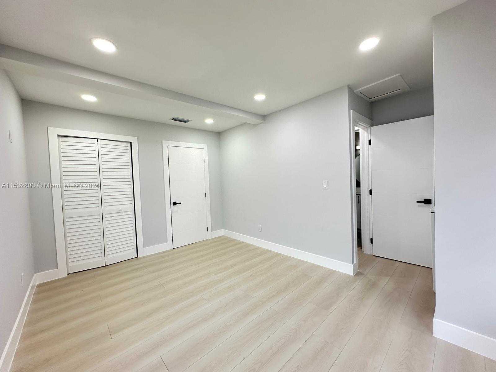 Small Image of 994 NORTH WEST 2ND ST #2, Miami Number 27