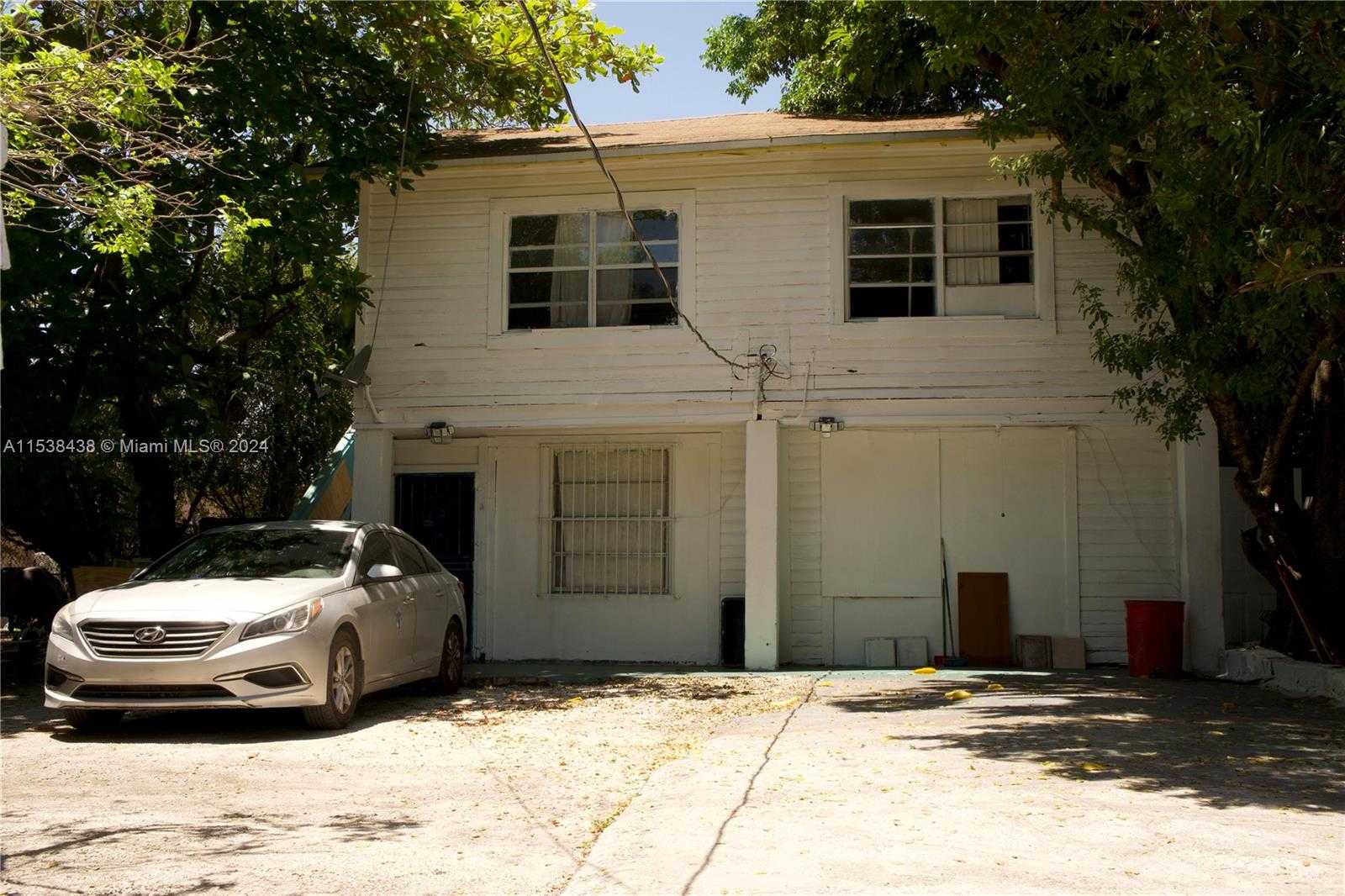 Small Image of 1021 NORTH WEST 4TH ST, Miami Number 2