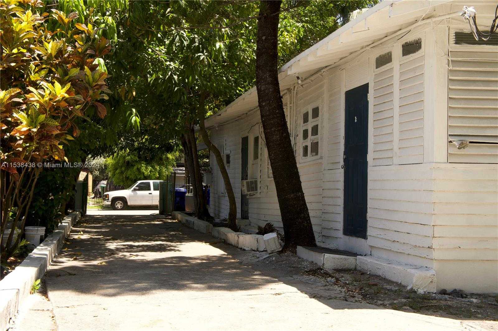 Small Image of 1021 NORTH WEST 4TH ST, Miami Number 5