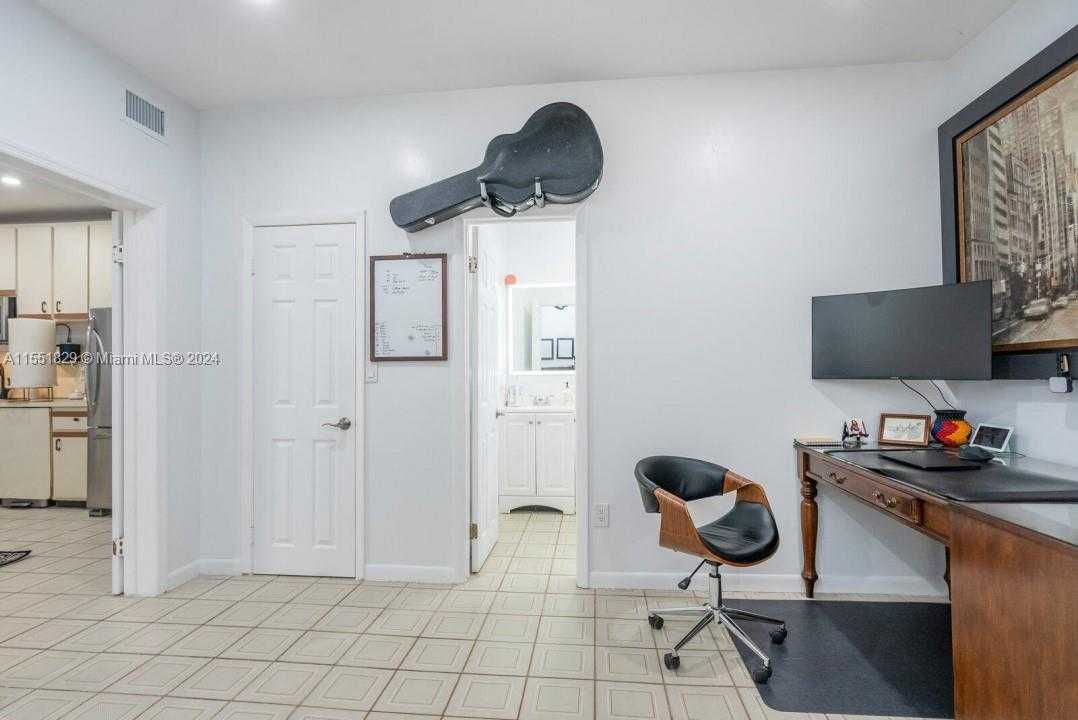 Small Image of 312 SOUTH WEST 32ND AVE, Miami Number 14