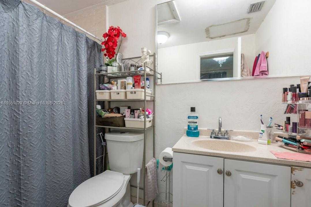 Small Image of 312 SOUTH WEST 32ND AVE, Miami Number 20