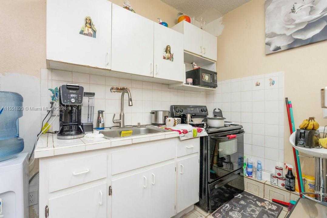 Small Image of 312 SOUTH WEST 32ND AVE, Miami Number 22
