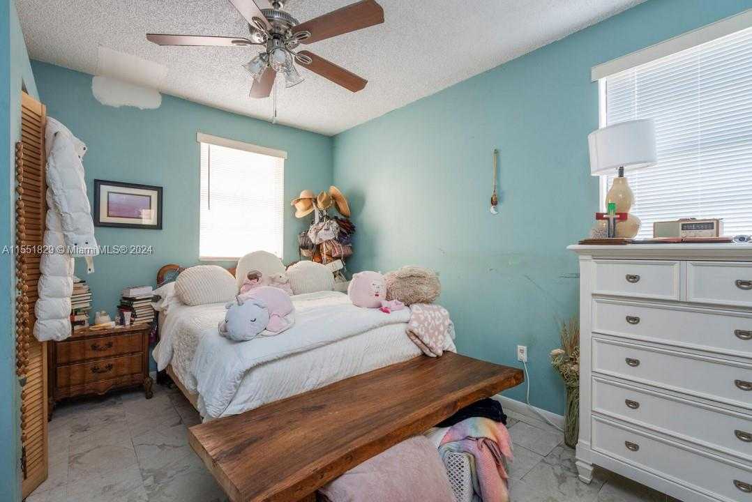 Small Image of 312 SOUTH WEST 32ND AVE, Miami Number 30