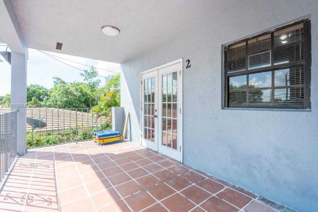 Small Image of 312 SOUTH WEST 32ND AVE, Miami Number 33