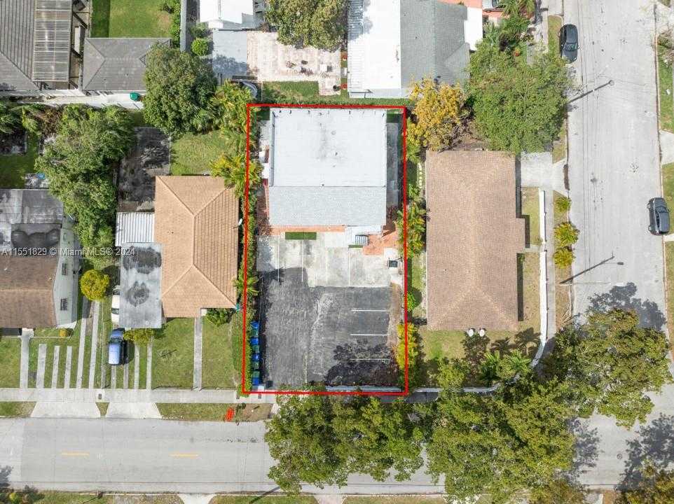 Small Image of 312 SOUTH WEST 32ND AVE, Miami Number 48