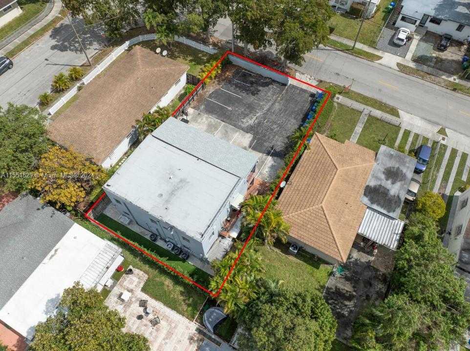 Small Image of 312 SOUTH WEST 32ND AVE, Miami Number 49