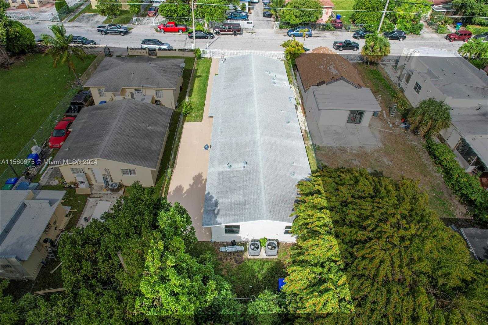 Small Image of 350 NORTH WEST 33RD ST #2, Miami Number 11