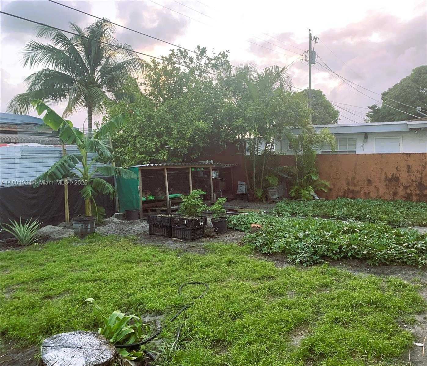 Small Image of 662 EAST 21ST ST, Hialeah Number 20