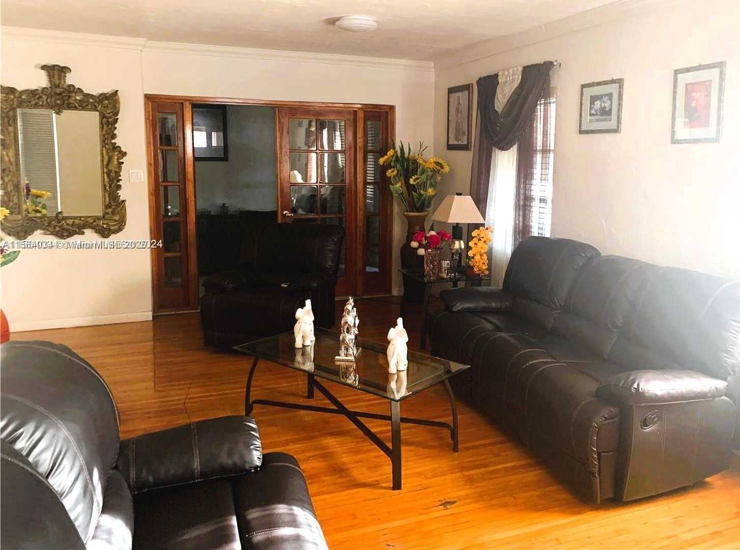 Small Image of 662 EAST 21ST ST, Hialeah Number 3