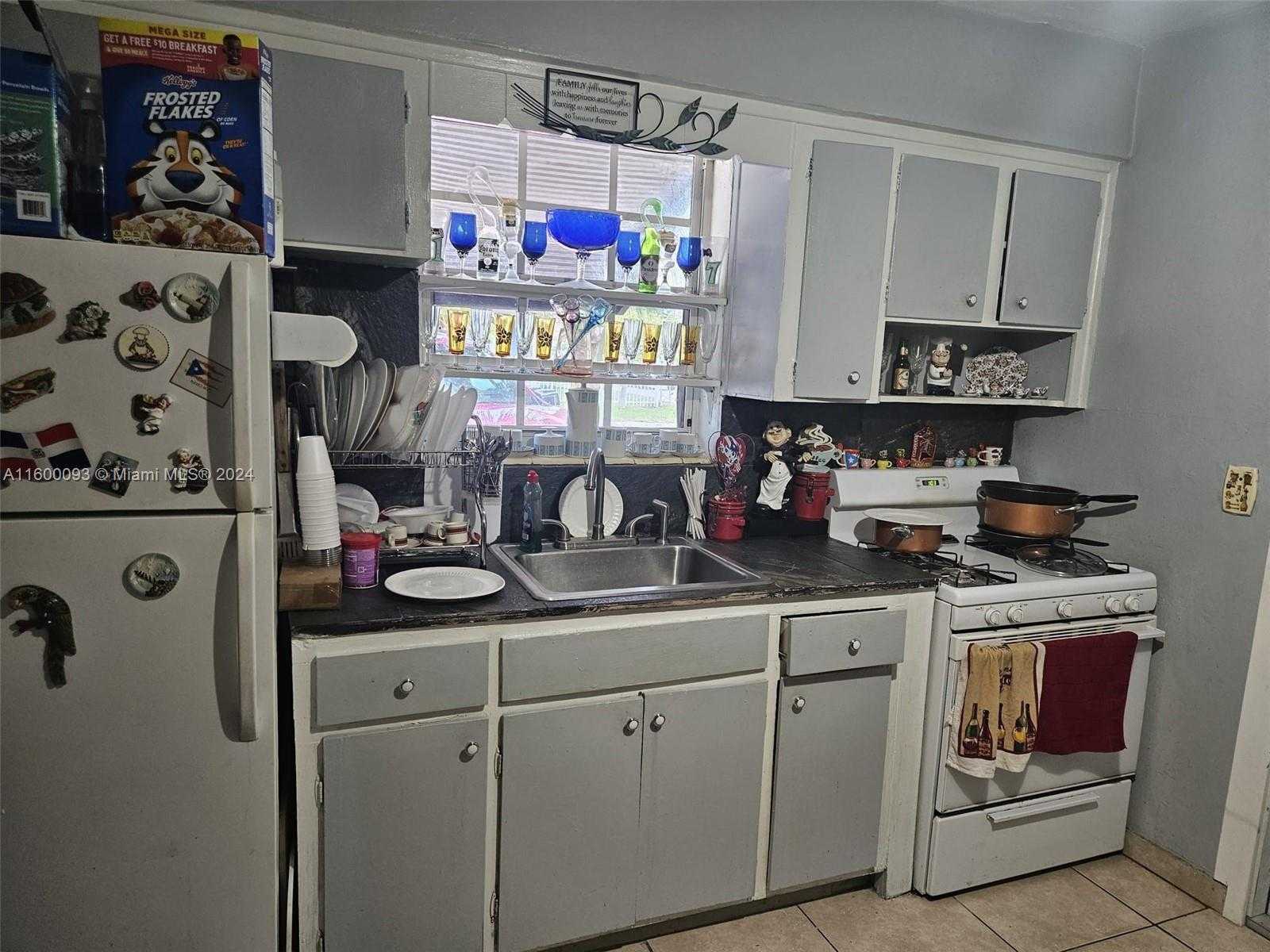 Small Image of 2803 NORTH WEST 91ST ST, Miami Number 10