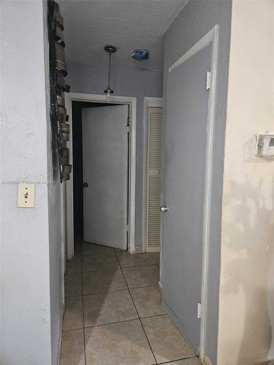 Small Image of 2803 NORTH WEST 91ST ST, Miami Number 13