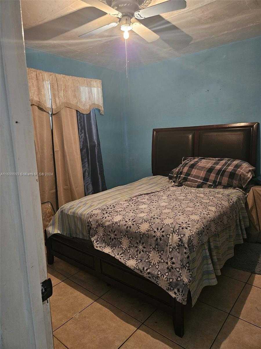 Small Image of 2803 NORTH WEST 91ST ST, Miami Number 15