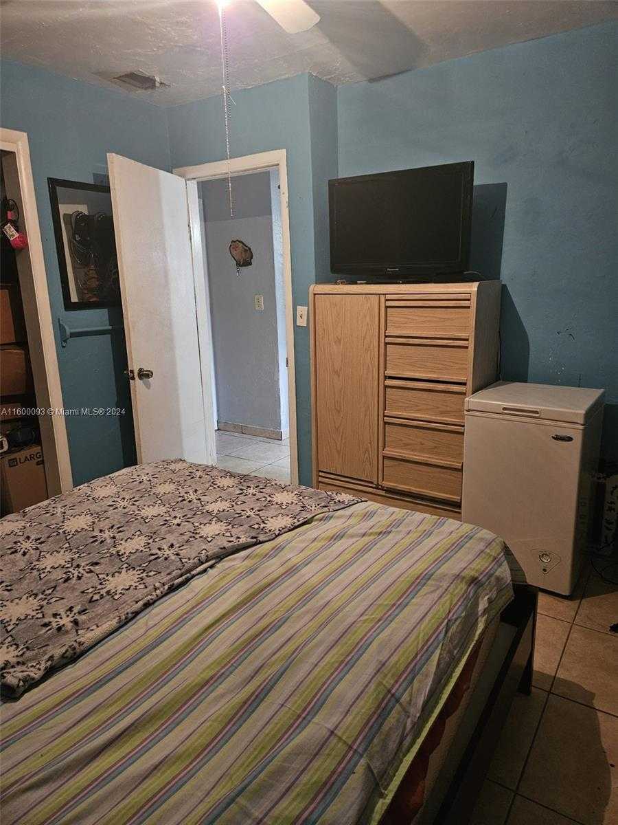 Small Image of 2803 NORTH WEST 91ST ST, Miami Number 17
