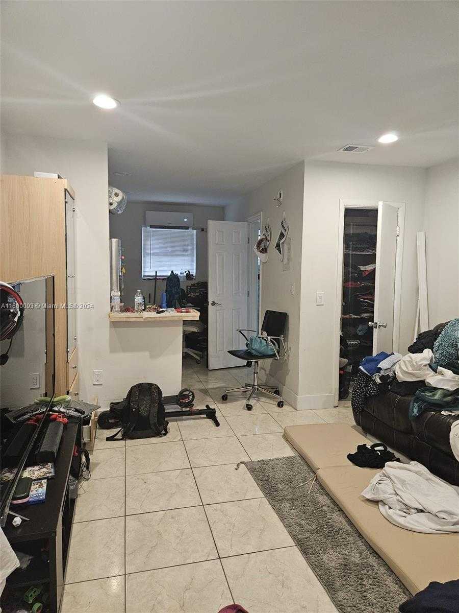 Small Image of 2803 NORTH WEST 91ST ST, Miami Number 19