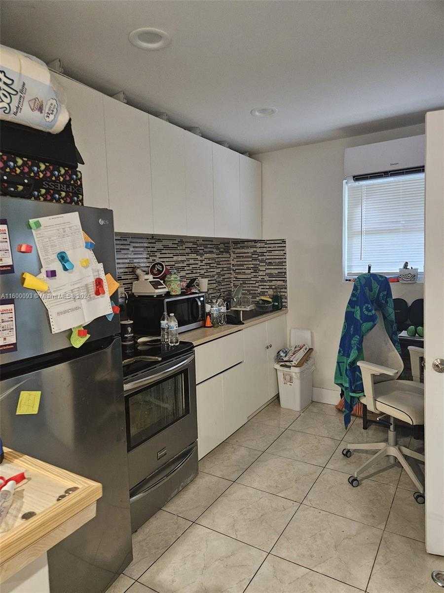 Small Image of 2803 NORTH WEST 91ST ST, Miami Number 20