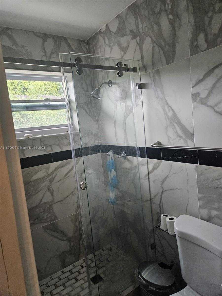 Small Image of 2803 NORTH WEST 91ST ST, Miami Number 21