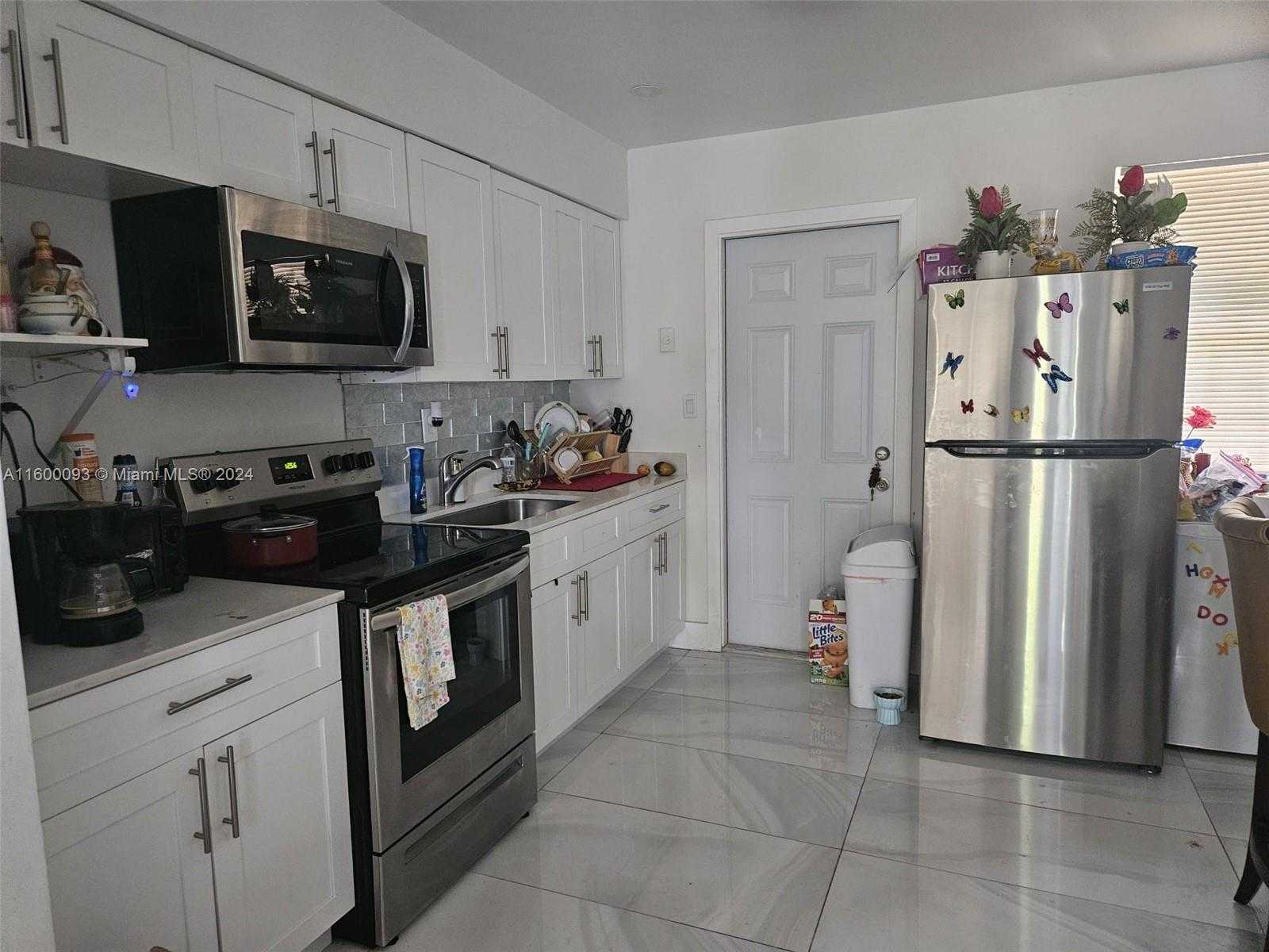 Small Image of 2803 NORTH WEST 91ST ST, Miami Number 23