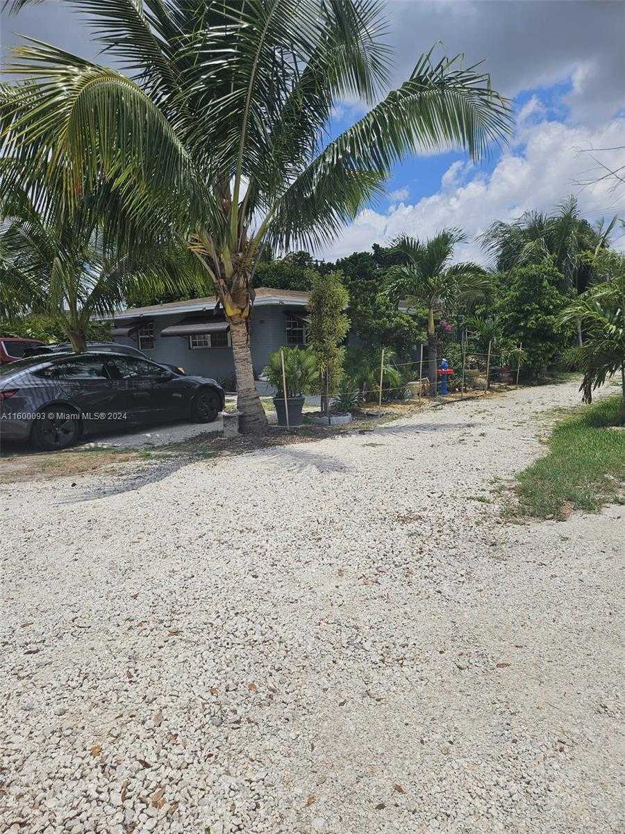 Small Image of 2803 NORTH WEST 91ST ST, Miami Number 3